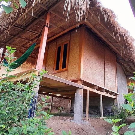 Bayan Exotic Homestay Сенару Екстериор снимка