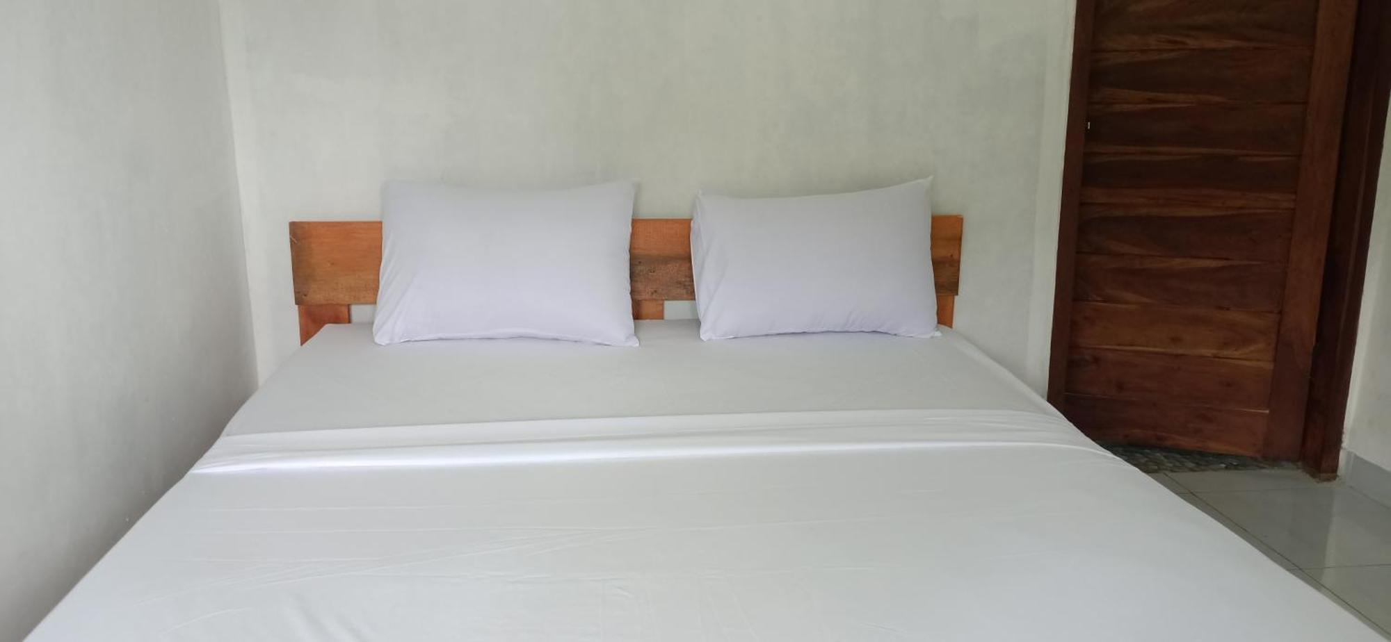 Bayan Exotic Homestay Сенару Екстериор снимка