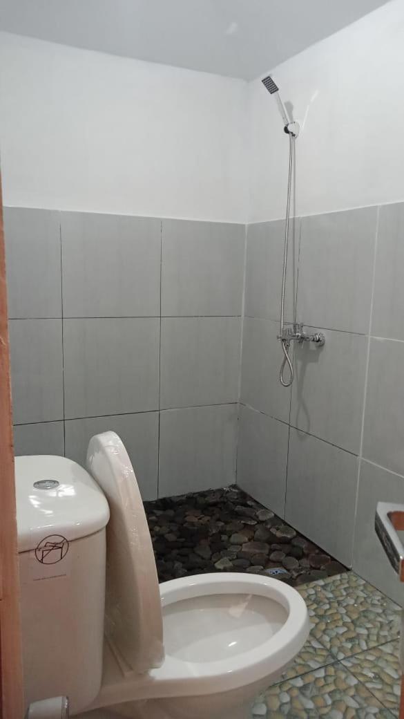 Bayan Exotic Homestay Сенару Екстериор снимка
