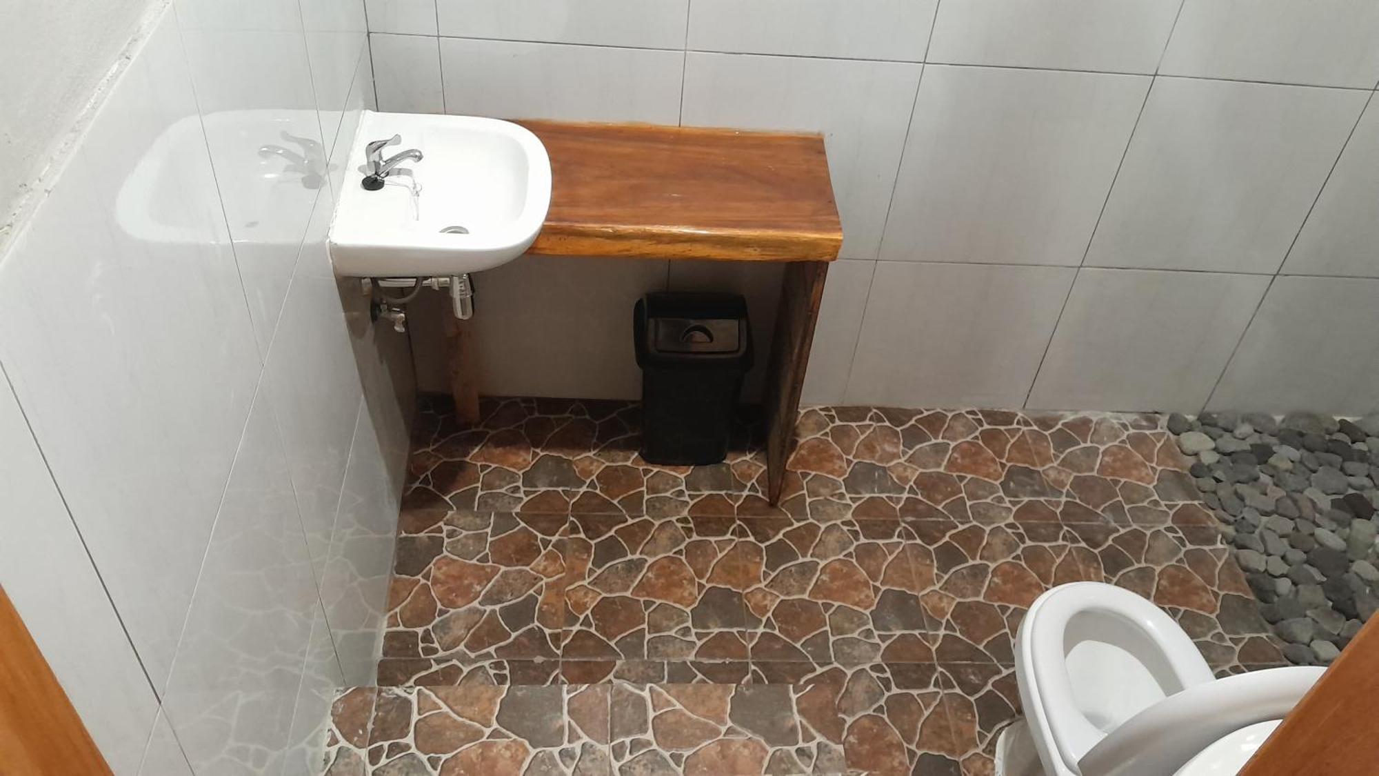 Bayan Exotic Homestay Сенару Екстериор снимка