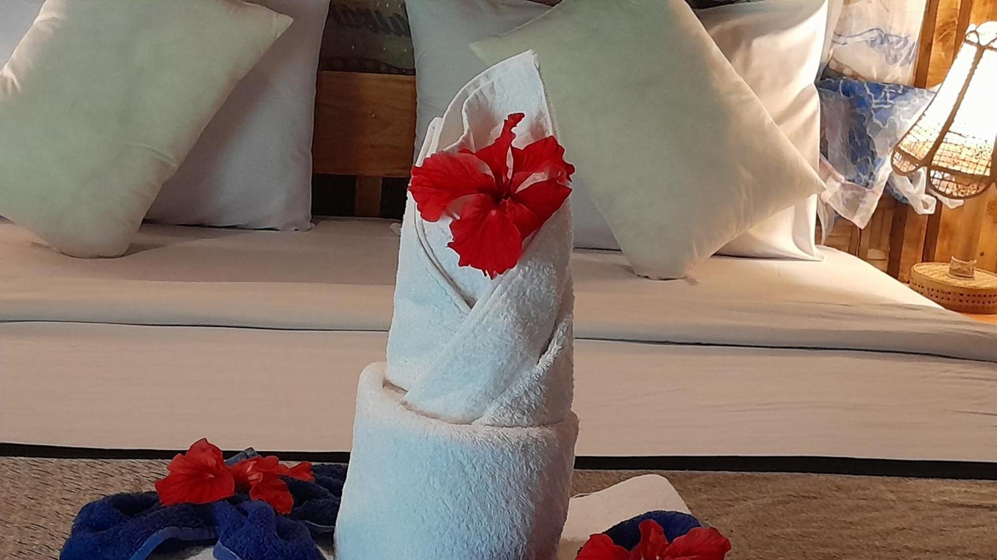 Bayan Exotic Homestay Сенару Екстериор снимка
