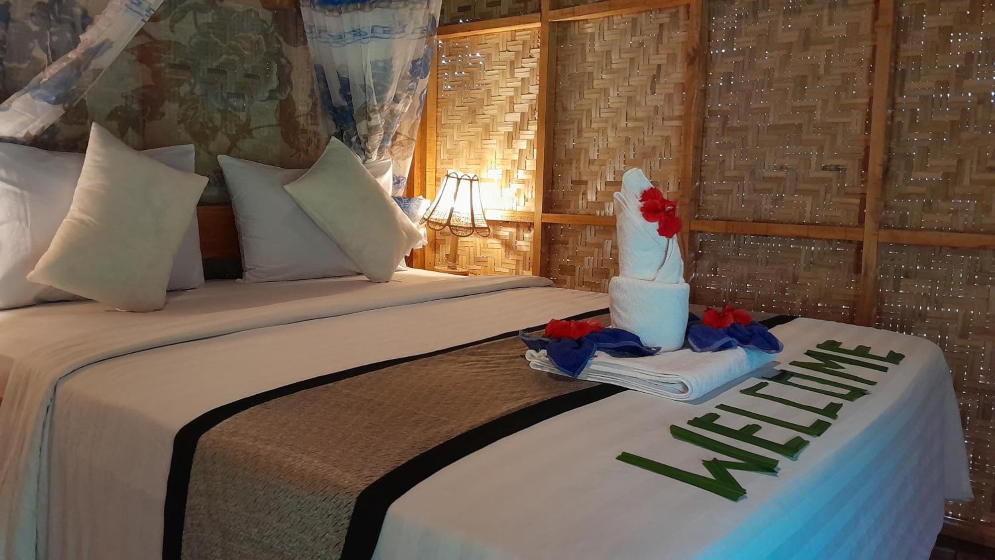 Bayan Exotic Homestay Сенару Екстериор снимка